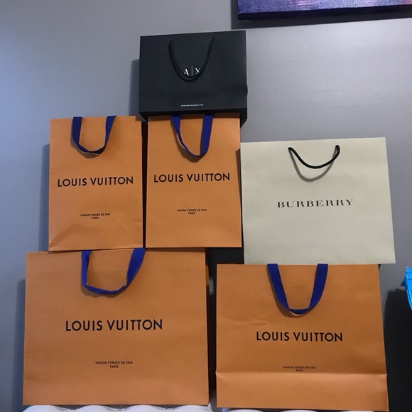 Designer bags - Picture 1 of 2